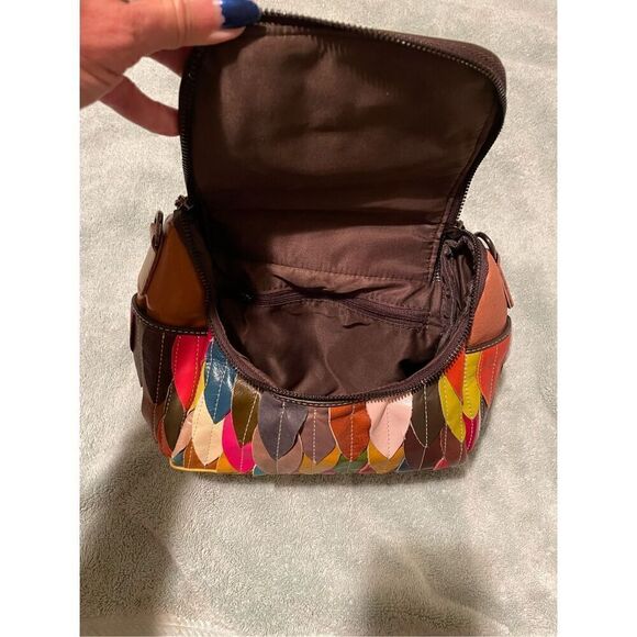 Leather crossbody of many colors and many pockets - Picture 4 of 10